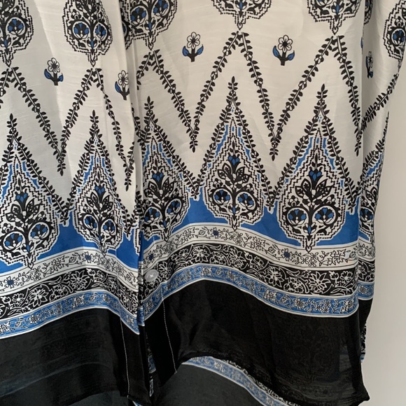 Sleeveless button down blouse, size XL, high low - Picture 4 of 4